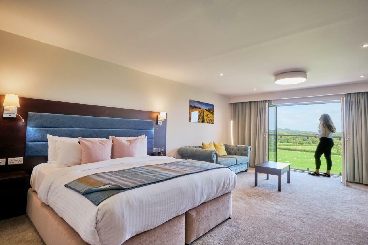 Llanerch Vineyard Hotel Hensol Exterior photo